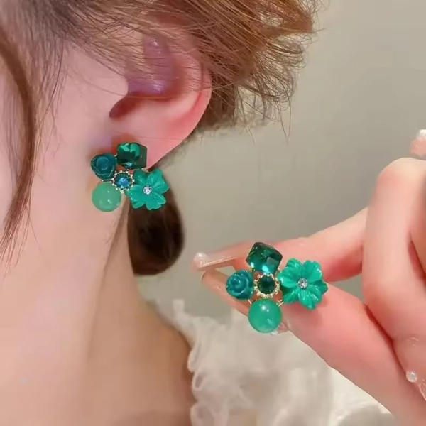 Flower Crystal Korean Earrings – Elegant Women’s Fashion Jewelry Flower Crystal Korean Earrings – Elegant Women’s Fashion Jewelry